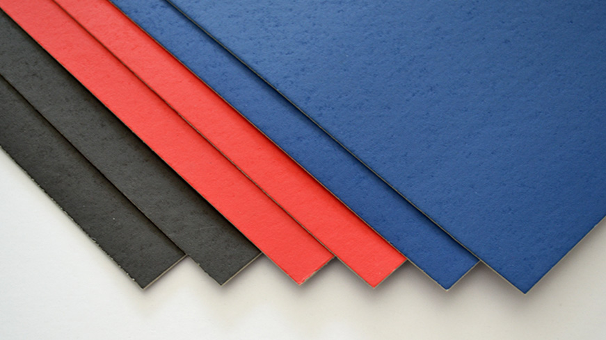 fogli di cartone colorato di produzione di Cartiera Cama Cartiera Marchiagiana
